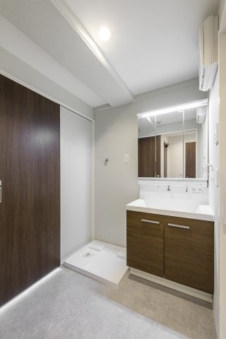 名古屋市中川区西日置１丁目の賃貸マンションの洗面所