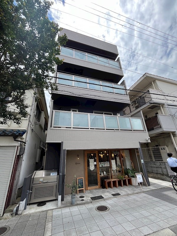 尼崎市開明町２丁目のアパートの外観
