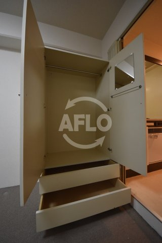 カセッティ新町　堀江小学校区の収納|カセッティ新町　クローゼット
