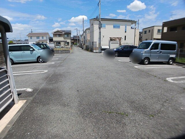 ソレイユの駐車場