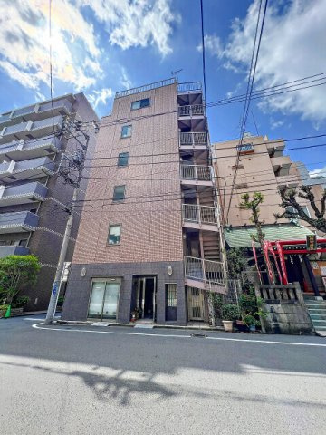 ウィング高尾の外観