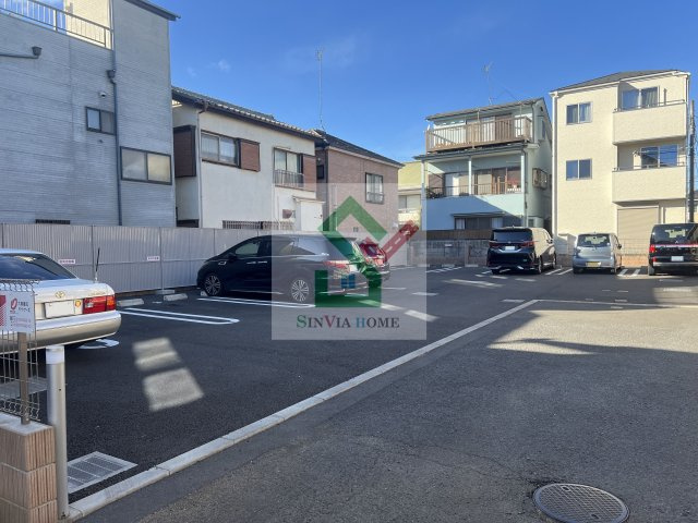 クードラパンの駐車場
