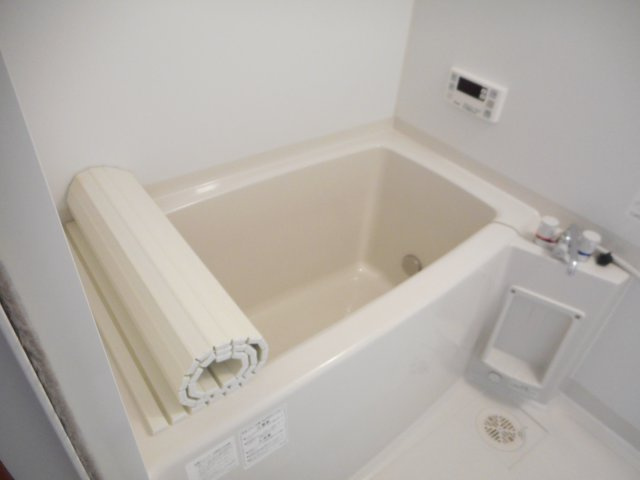 ヴィクトールⅥの浴室|日々の疲れを癒すお風呂付です