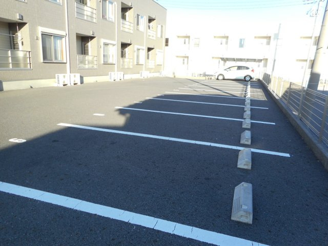ヴィクトールⅥの駐車場|カースペースがあります
