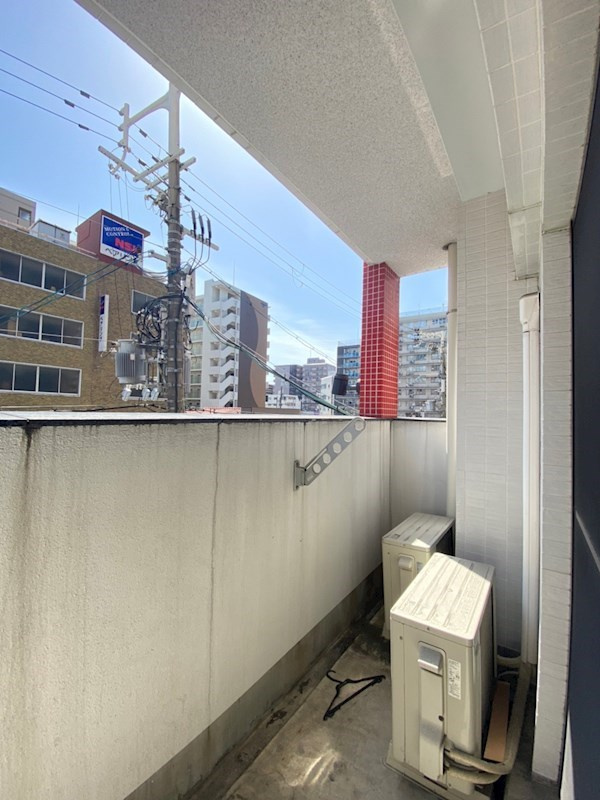 Blue Bee桜川駅前のバルコニー
