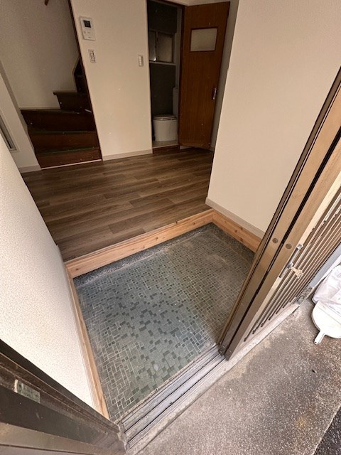 御崎本町2丁目　戸建の玄関