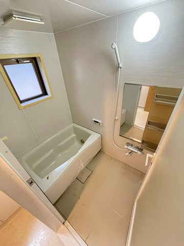 夙川安井町パークハイムの浴室