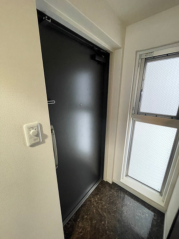スプランディッド淀屋橋DUEの玄関