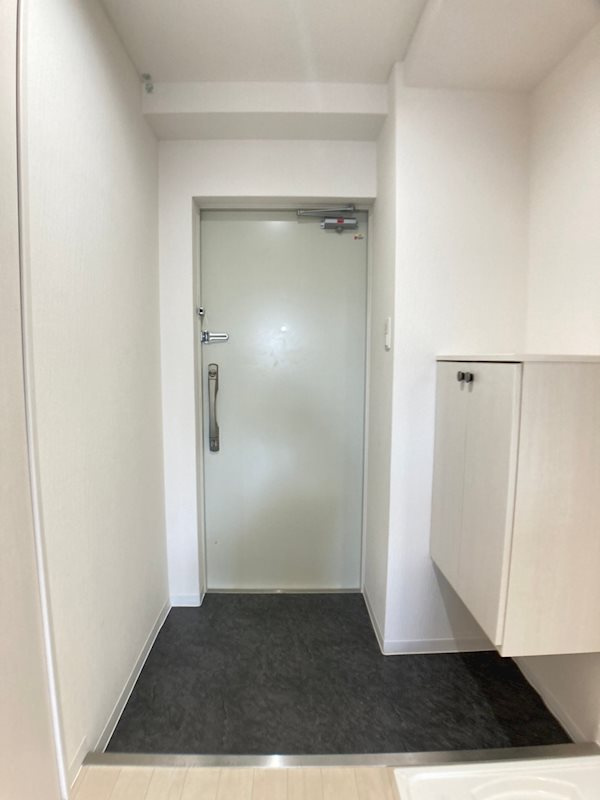 JINO新町の玄関