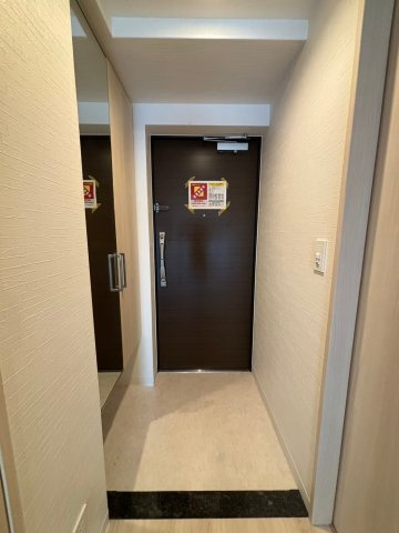 ラ・ピシーヌ南堀江の玄関
