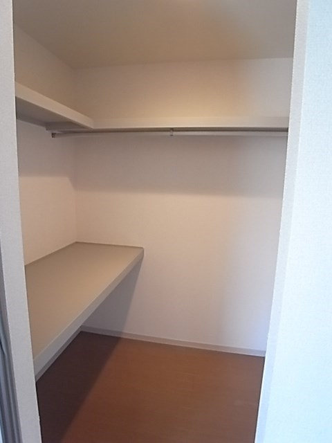 DAIKENN武庫之荘　オストFの収納