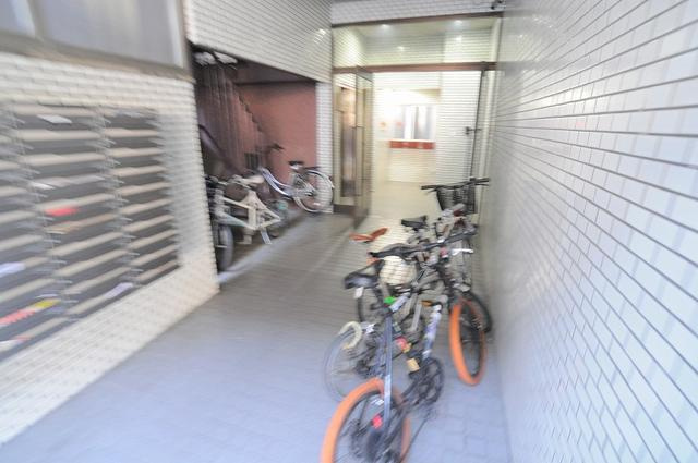 マンションメナハウスのエントランス