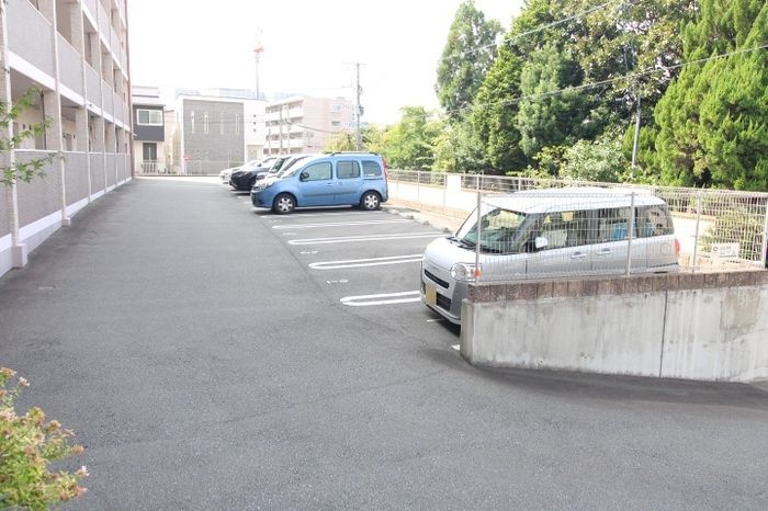 風河の駐車場