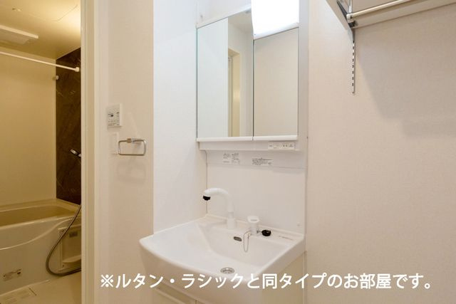 コンフォールＢの洗面所