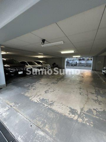 崇徳院ハイツ　Ｎ棟の駐車場
