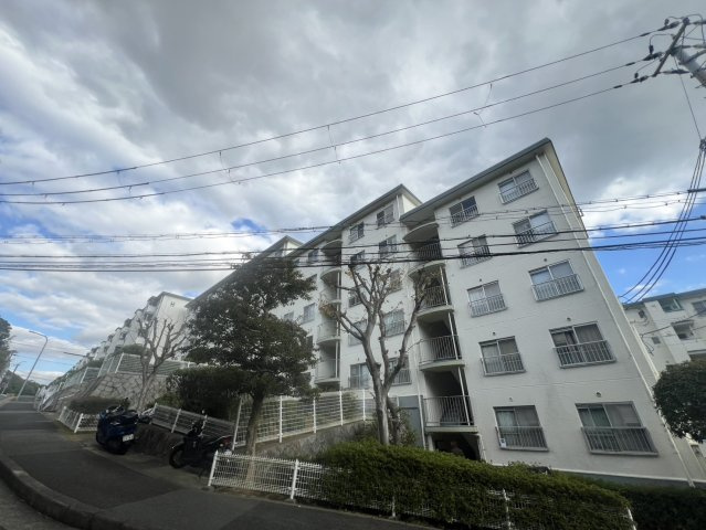 一ノ谷グリーンハイツI棟の外観