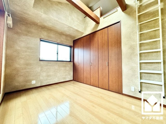 伏見区醍醐中山町の洋室