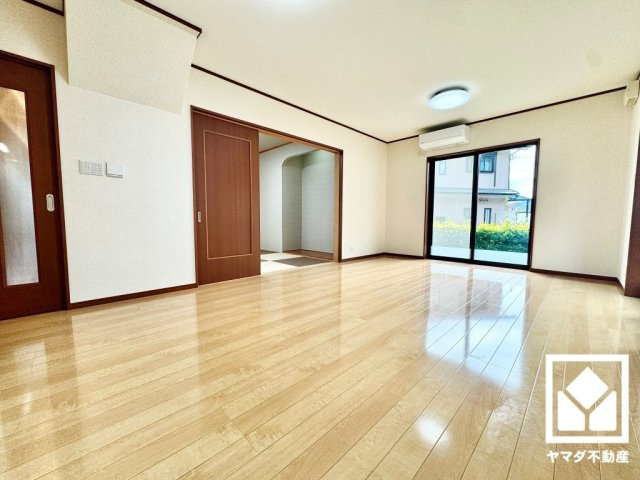 伏見区醍醐中山町の居間・リビング