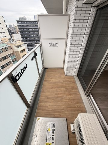 プレサンス堺筋本町センティスのバルコニー