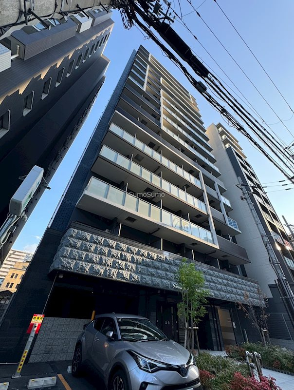 プレサンス堺筋本町ディスティニーの外観