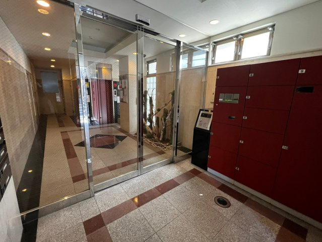 PARK HILLS上本町壱番館のエントランス