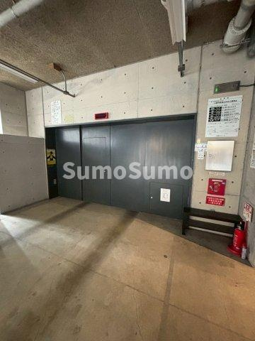 アーバネックス淀屋橋の駐車場