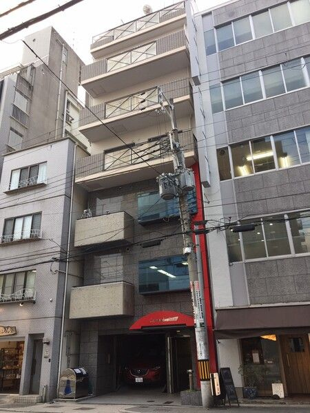 クレールドボタンの外観