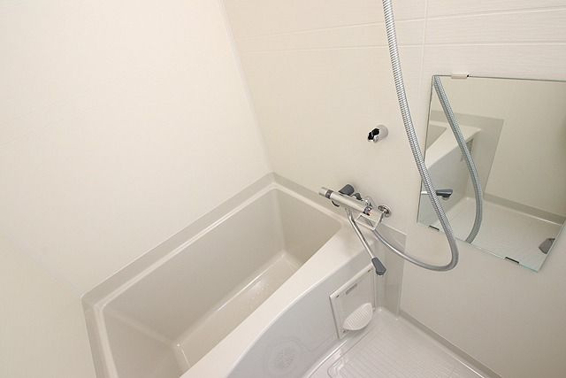 Luce Minamimorimachi の浴室
