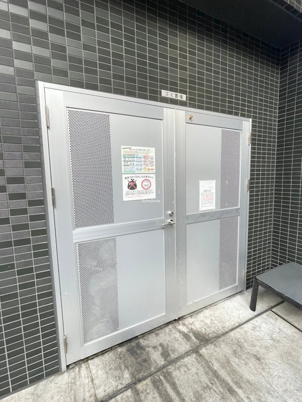 プレサンス松屋町駅前デュオの外観