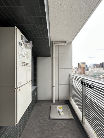 プレサンス松屋町駅前デュオのバルコニー