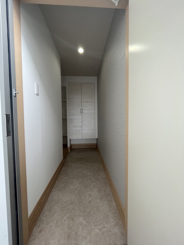 MODERN PALAZZO西新PREMIERの玄関