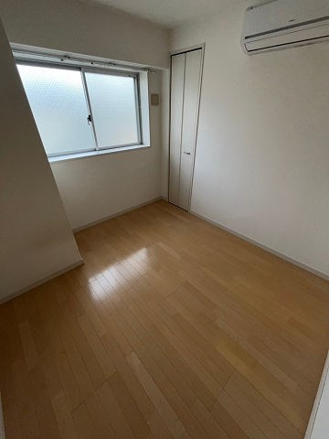 Zeus難波CUBEの寝室