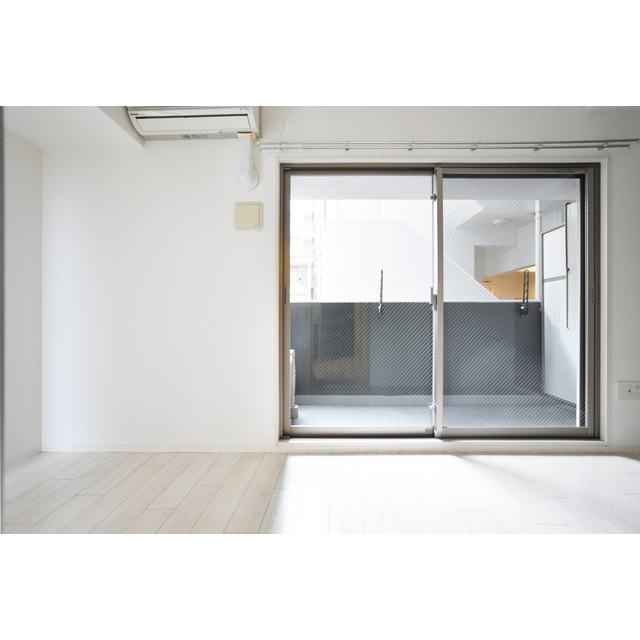 Grandi Utsubo Parkの居間・リビング