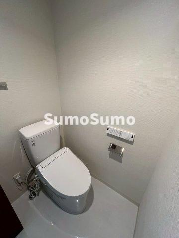 ドゥーエ学芸大学のトイレ|ゆったりとした空間のトイレです