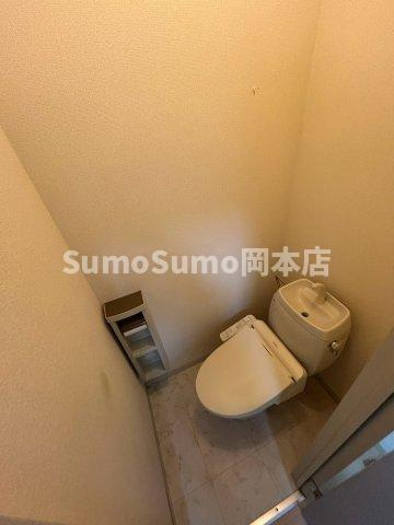 エル・ハミールのトイレ|落ち着いたトイレです