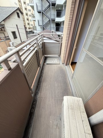 レジディア天神橋のバルコニー