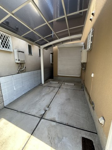 塚口町6丁目貸家の駐車場