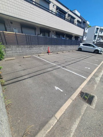 光洋メゾンの駐車場