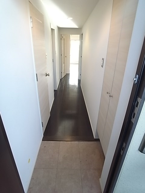MINT甲子園三番町の玄関