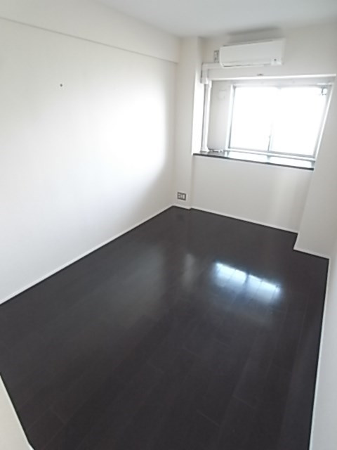 MINT甲子園三番町の寝室