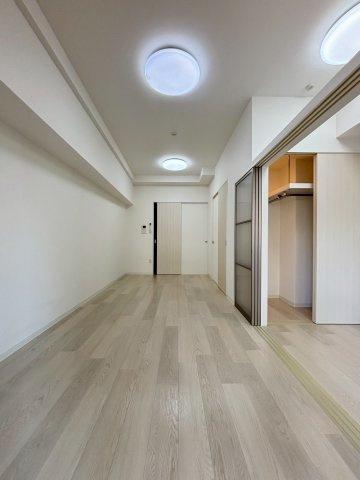 セレニテ本町グランデの居間・リビング