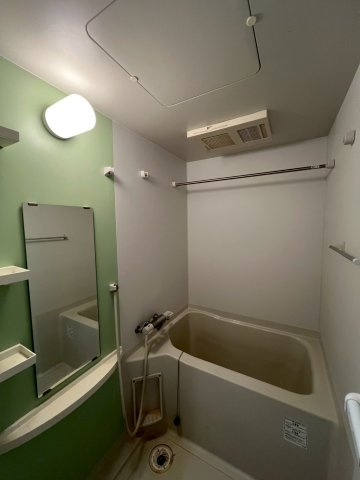 セレニテ本町グランデの浴室