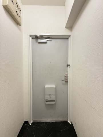 ロイヤルハイツ江戸堀西公園の玄関