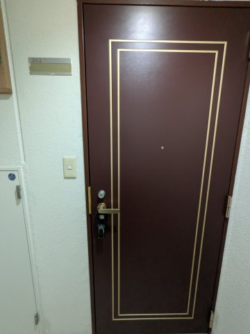 アーブレ向河原の玄関