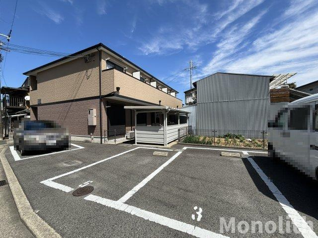 コート・エクラン光の駐車場