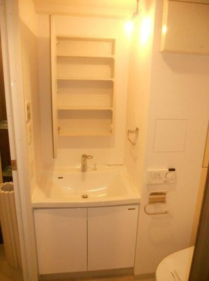 【洗面所】コンフォリア学芸大学イースト