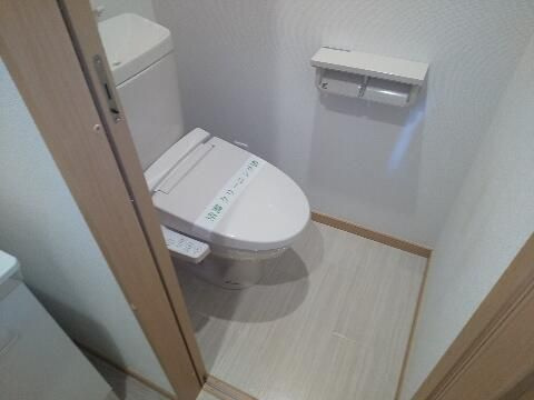 エアカーサ四ツ木のトイレ