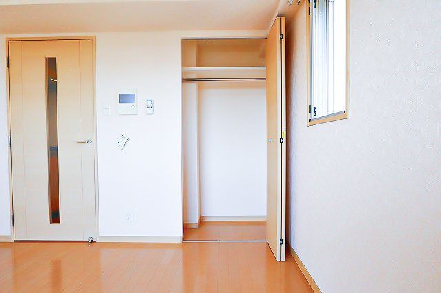 サヴォイクラウドスケープ　5階の収納|別号室のものです。現状優先になります。