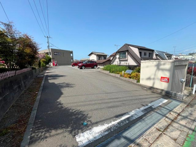 【駐車場】 | グランドハイム新宮 | 外観写真（昼）