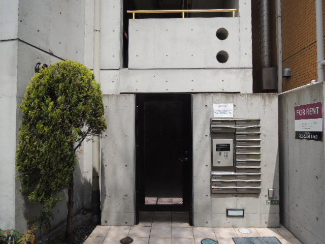 【エントランス】